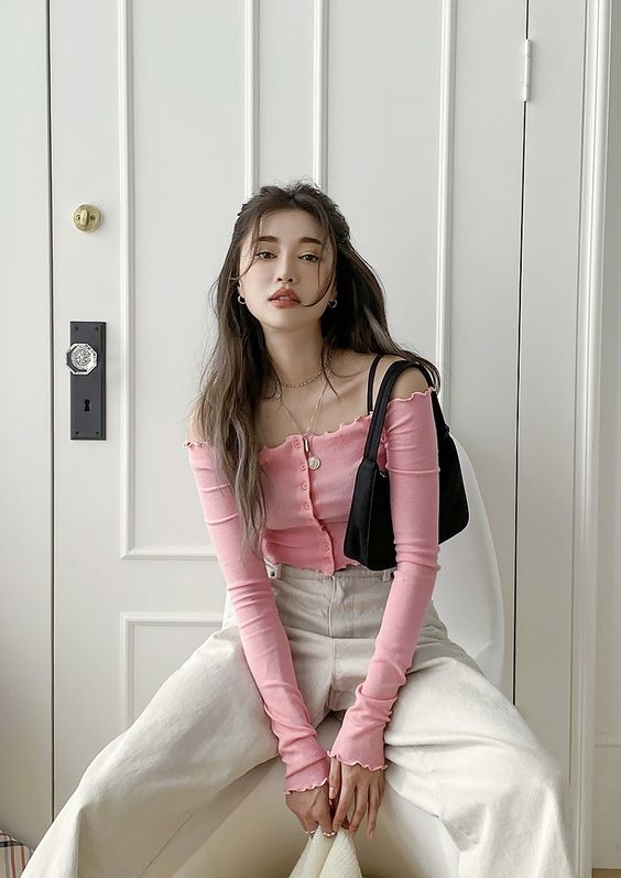 【2021春夏穿搭】狙擊男心!5大優雅可愛「櫻花色」約會造型,收獲桃花的必備時裝秘笈