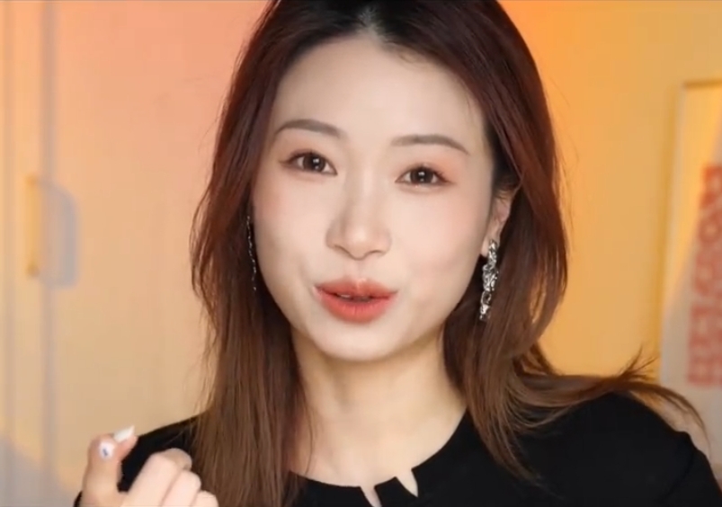 化妝改善凸嘴/下巴後縮/扁塌鼻/化妝修容唇妝秘訣/修容唇膏推介