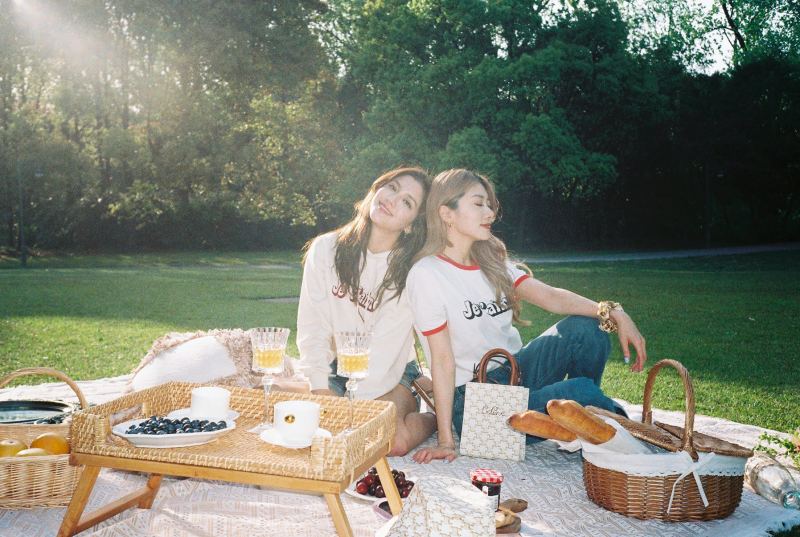 Celine推出全新520別注系列,