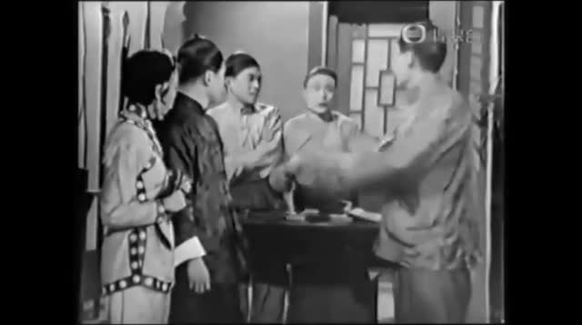 黃飛鴻獨臂鬥五龍-關德興、曹達華、任燕、阮兆輝、邵漢生、鄧德華